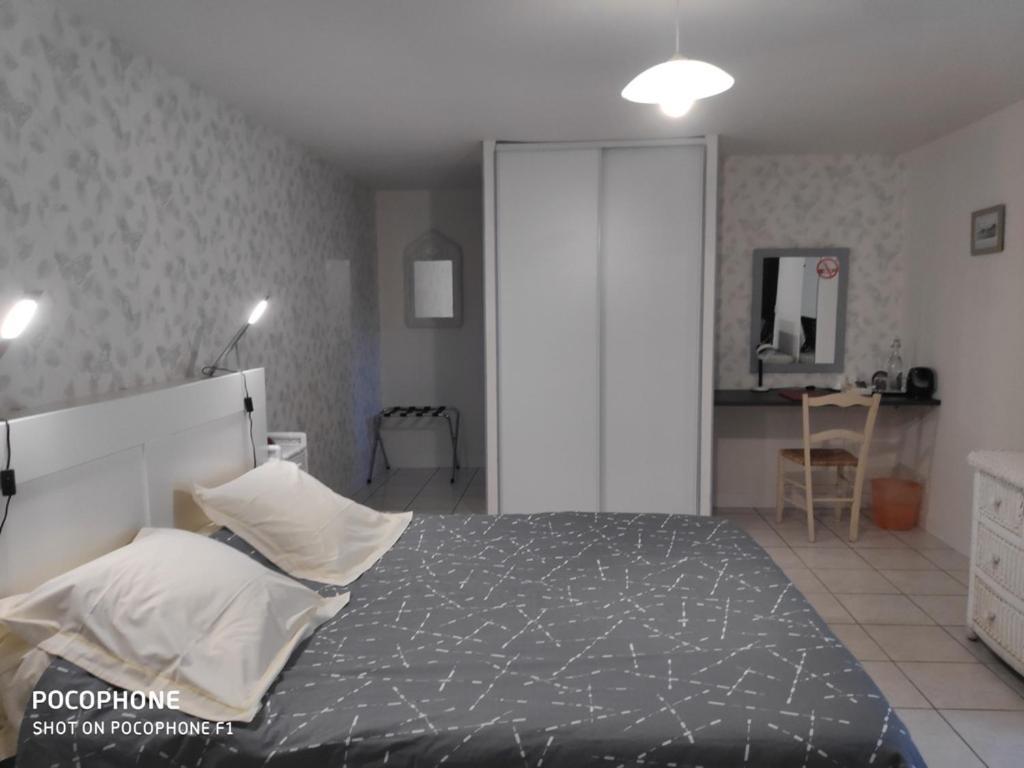 Logis De Chezelles Bed & Breakfast Sidiailles Exterior photo