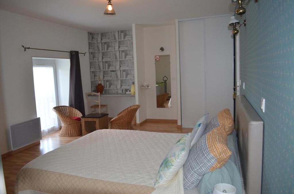 Logis De Chezelles Bed & Breakfast Sidiailles Exterior photo