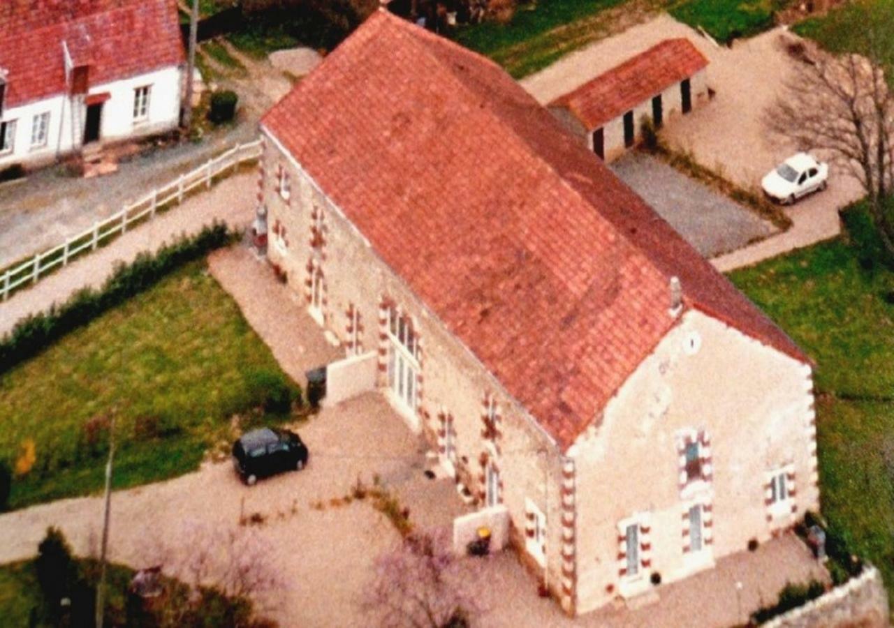 Logis De Chezelles Bed & Breakfast Sidiailles Exterior photo
