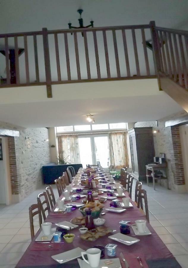 Logis De Chezelles Bed & Breakfast Sidiailles Exterior photo