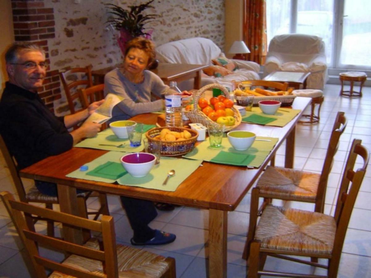 Logis De Chezelles Bed & Breakfast Sidiailles Exterior photo
